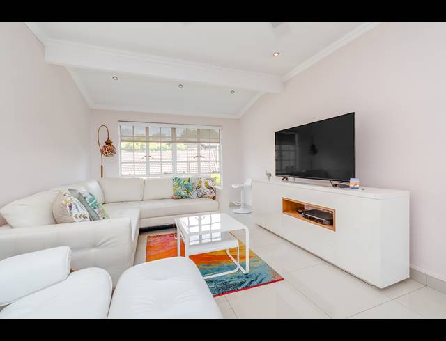 1 BEDROOM RETIREMENT UNIT FOR SALE IN BRYANSTON
